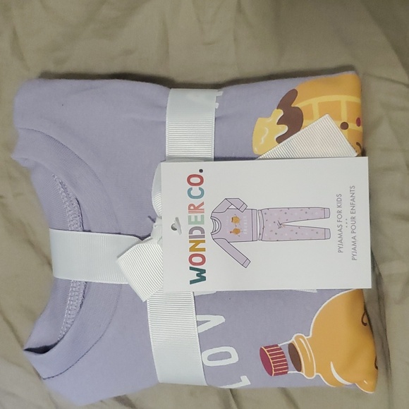 Girls pj's - Picture 1 of 2